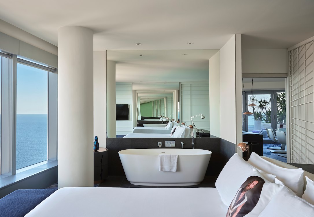 Suite Cool Corner